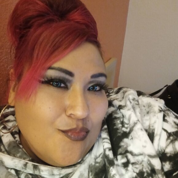 Meet your Posher, Elvida - Picture 7 of 7